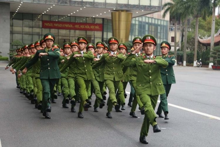 Tuyển chọn công dân vào Công an nhân dân 1 tuyen chon cong dan vao cong an nhan dan