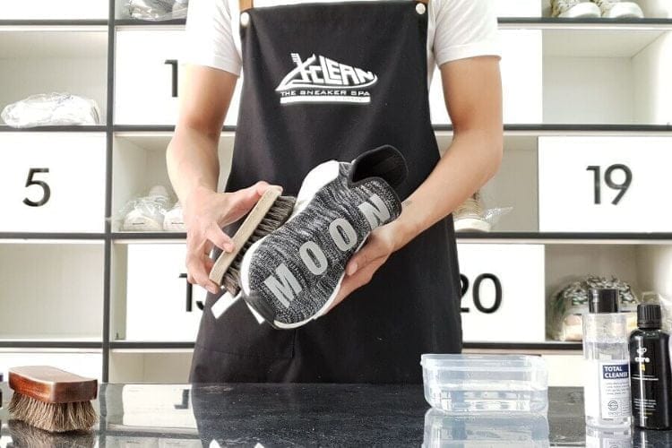 Mã ngành 9523 Sửa chữa, bảo dưỡng giày, dép, hàng da và giả da